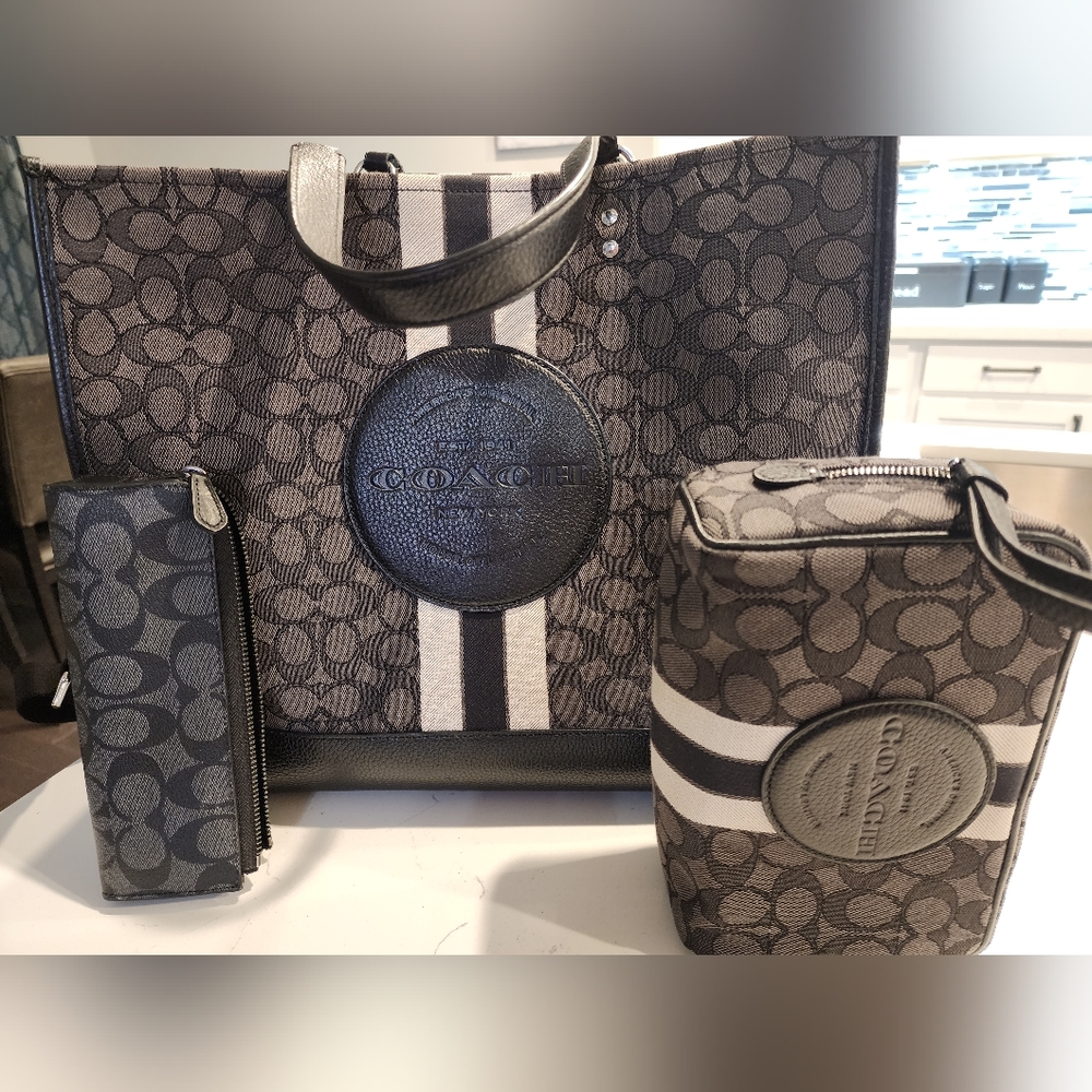 COACH Black Signature Dempsey 40 Tote.
